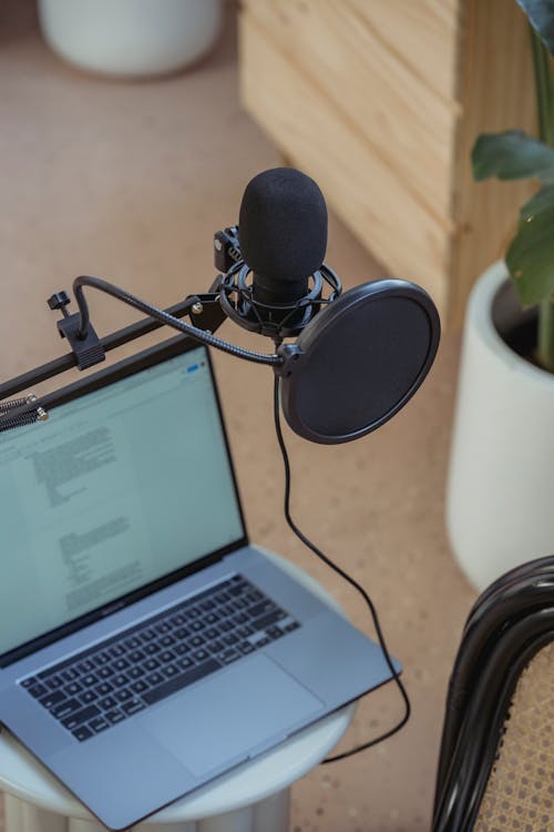 ChatGPT Prompts for Podcast Scripts: Your Ultimate Guide